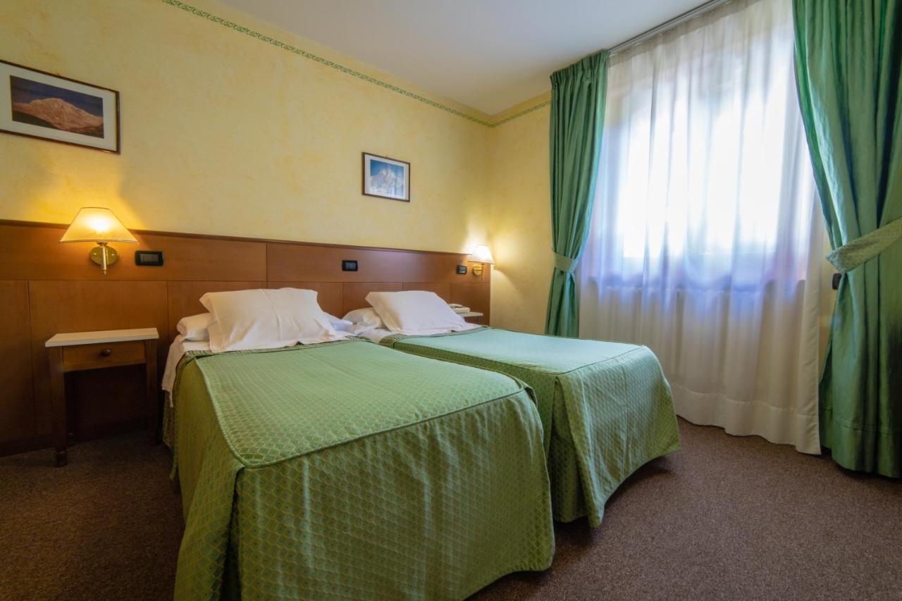 Hotel Beau Sejour Pré-Saint-Didier Exteriör bild
