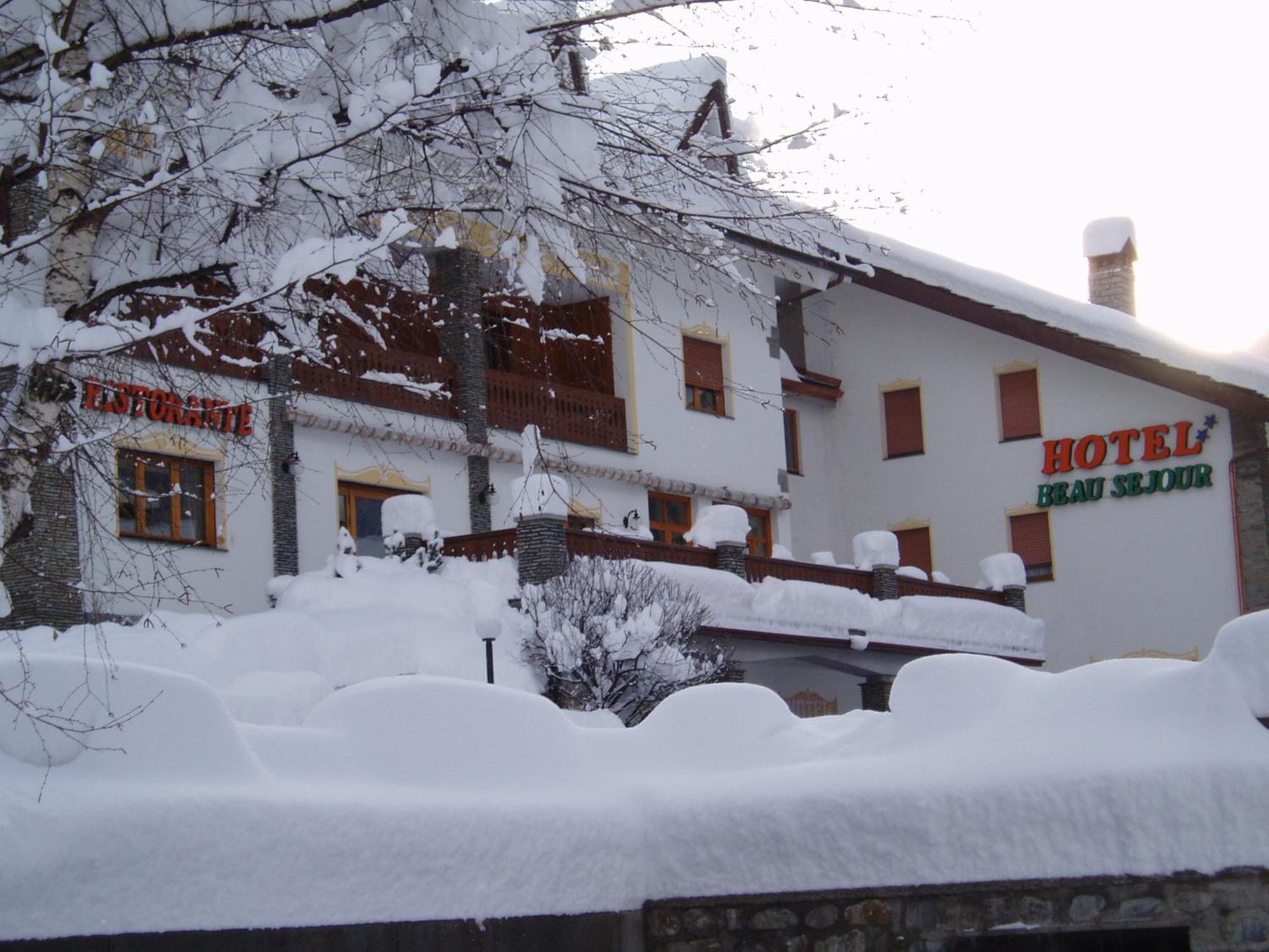 Hotel Beau Sejour Pré-Saint-Didier Exteriör bild