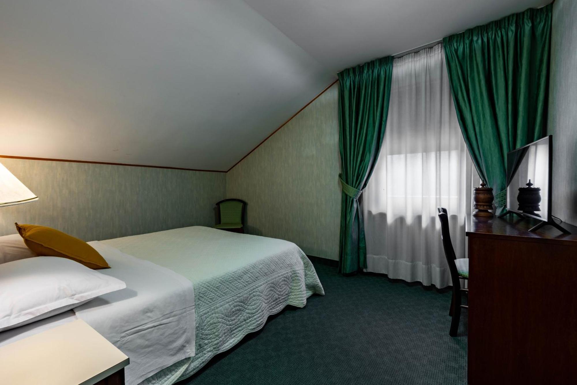 Hotel Beau Sejour Pré-Saint-Didier Exteriör bild