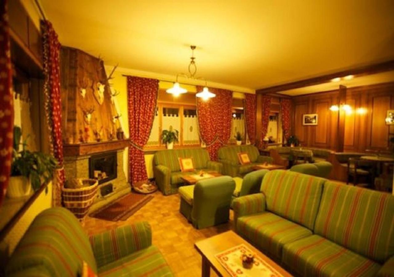 Hotel Beau Sejour Pré-Saint-Didier Exteriör bild