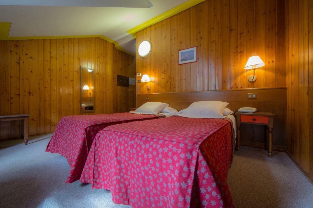 Hotel Beau Sejour Pré-Saint-Didier Exteriör bild