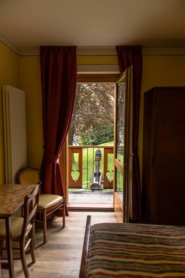 Hotel Beau Sejour Pré-Saint-Didier Exteriör bild